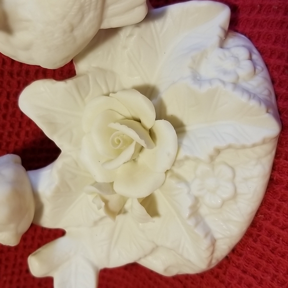 Jade Porcelain Figurine - Picture 4 of 10